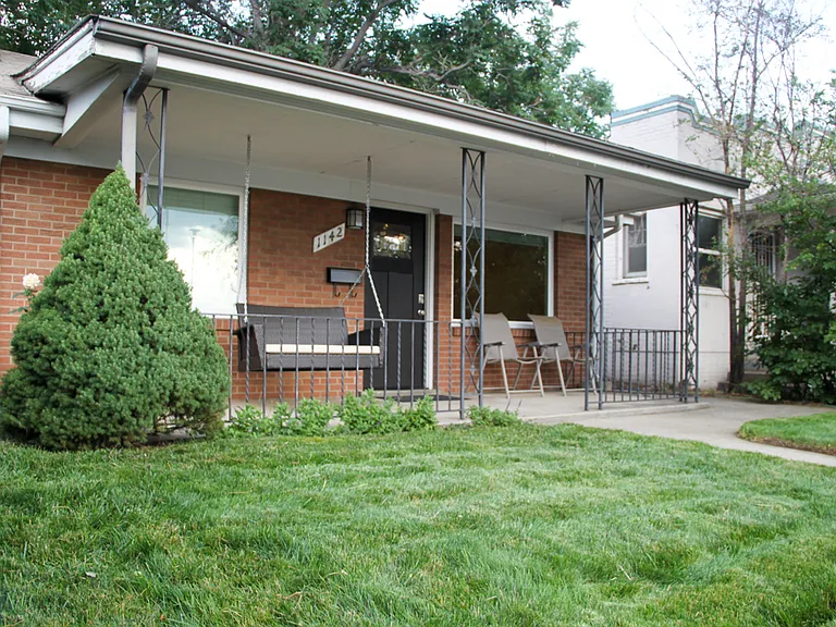 1142 S Washington St — Photo 3