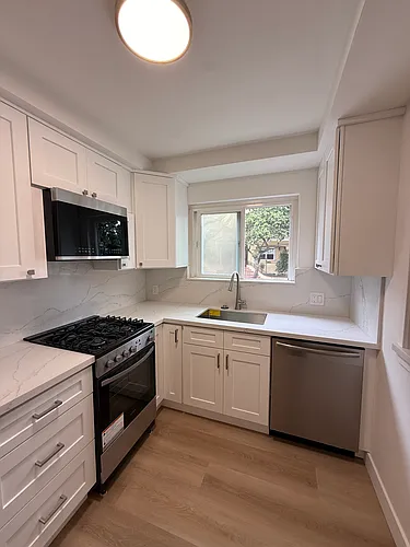 1045 N Edinburgh Ave #1 Photo 1