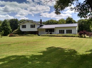 720 Crackel Rd, Aurora, OH 44202