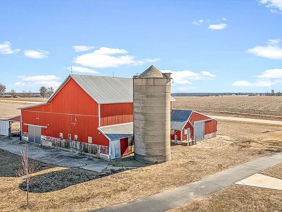 3rd image of 14483 Montague Rd