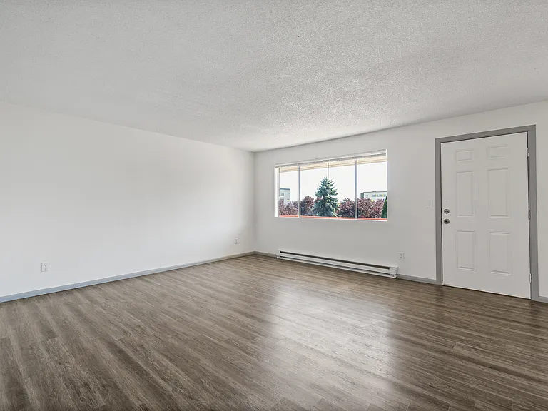 3132 Lombard Ave #6 — Photo 8