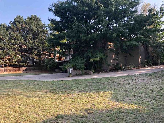 3rd image of 1304 Evans Pl