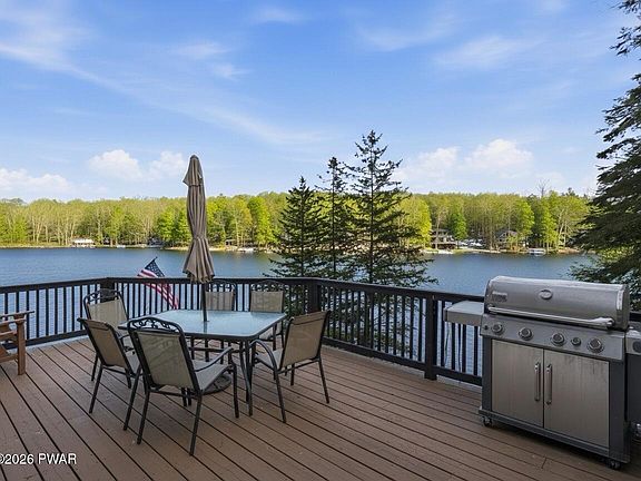 3rd image of 1086 Beaver Lake Dr