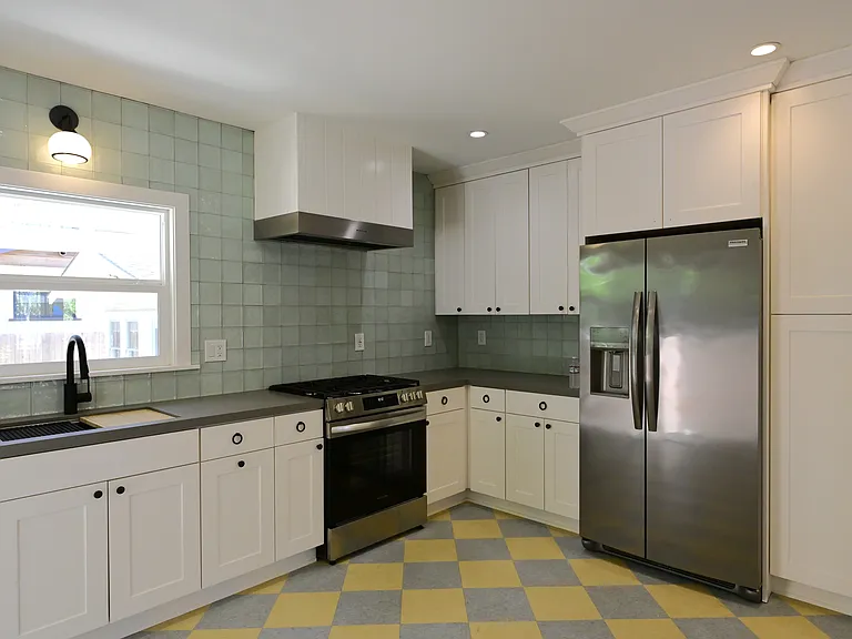 1966 Addison Way — Photo 10