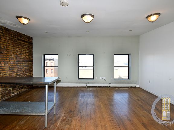5th image of 614 Lafayette Ave #3B
