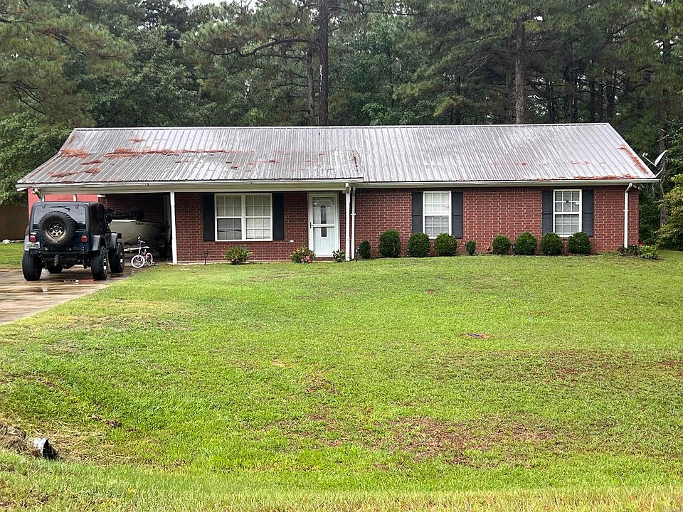 1st image of 904 W Dogwood Dr