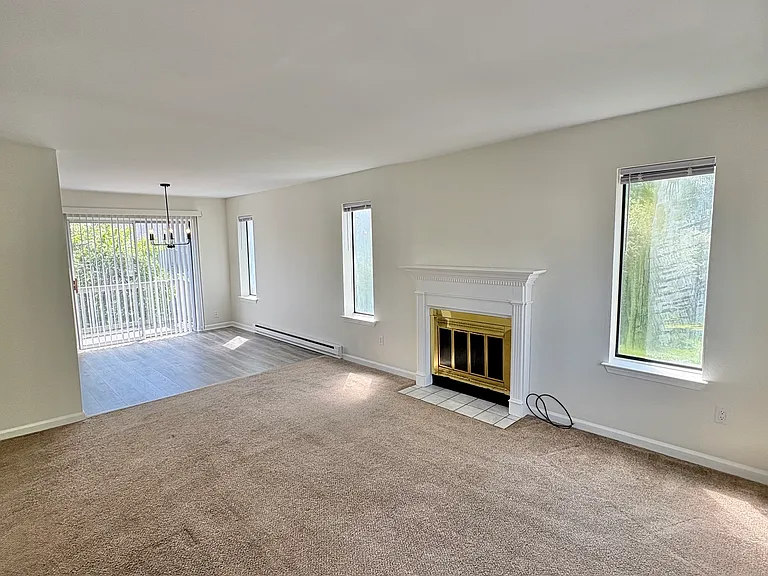 925 Oronoke Rd #30L — Photo 5