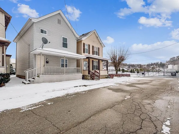 220 S 7th St, Jeannette, PA 15644