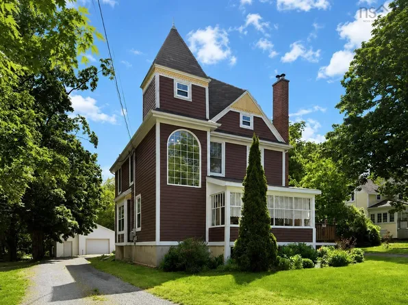 260 Commercial St, Berwick, NS B0P 1E0