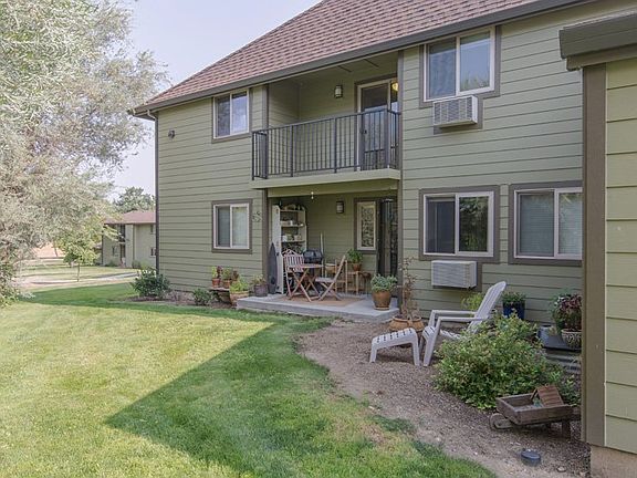 3rd image of 553 Clay St #553