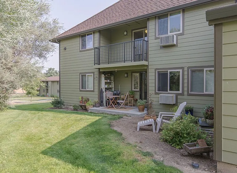 553 Clay St #553 — Photo 3