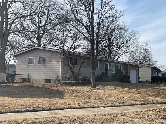 3rd image of 680 Crabapple Ln