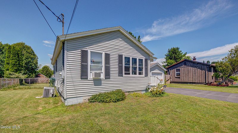 4th image of 413 W Main Street