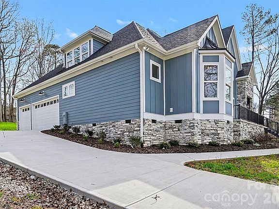 5th image of 149 Shady Cove Rd
