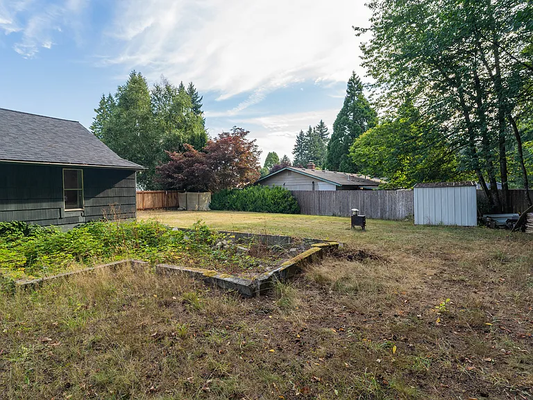 3601 Landau Ave NE — Photo 23