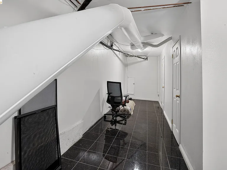525 Hampton Rd — Photo 26