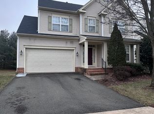 20672 Sutherlin Pl, Sterling, VA 20165