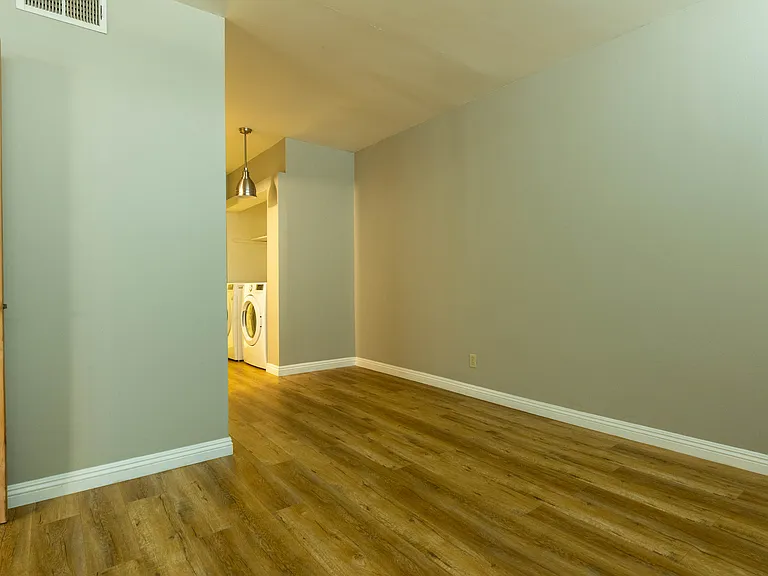 5125 Harold Way #202 — Photo 19