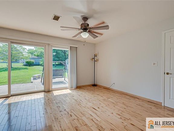 5th image of 26 Kendall Rd