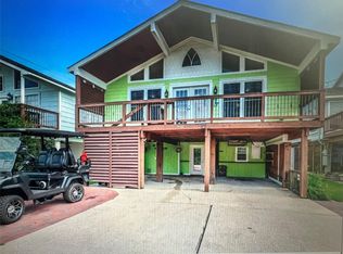 902 Grove Rd, Clear Lake Shores, TX 77565