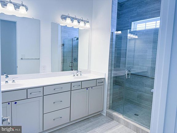 5th image of 344 Heritage Shores Cir