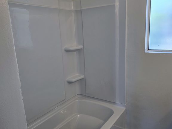 4th image of 10714 La Reina Ave #4