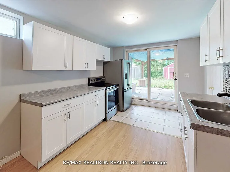 1250 Dartmoor St #LOWER — Photo 8