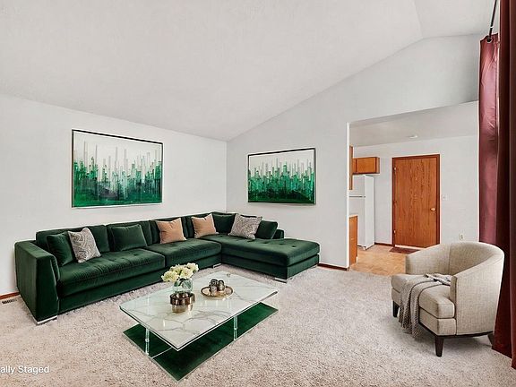 2nd image of 814 Arbor Ave #C