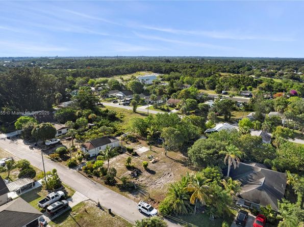 8506 SE Eucalyptus Way, Hobe Sound, FL 33455