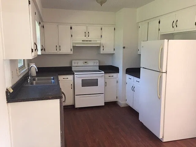 3 bed, 1.5 bath, 1000 sqft, $1,495 — Photo 3
