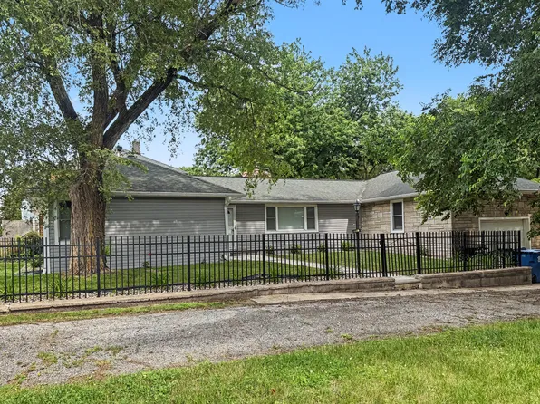 8501 Oak Ave, Gary, IN 46403