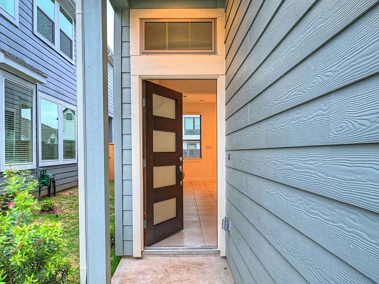 1535 Crystal Stream Dr — Photo 4