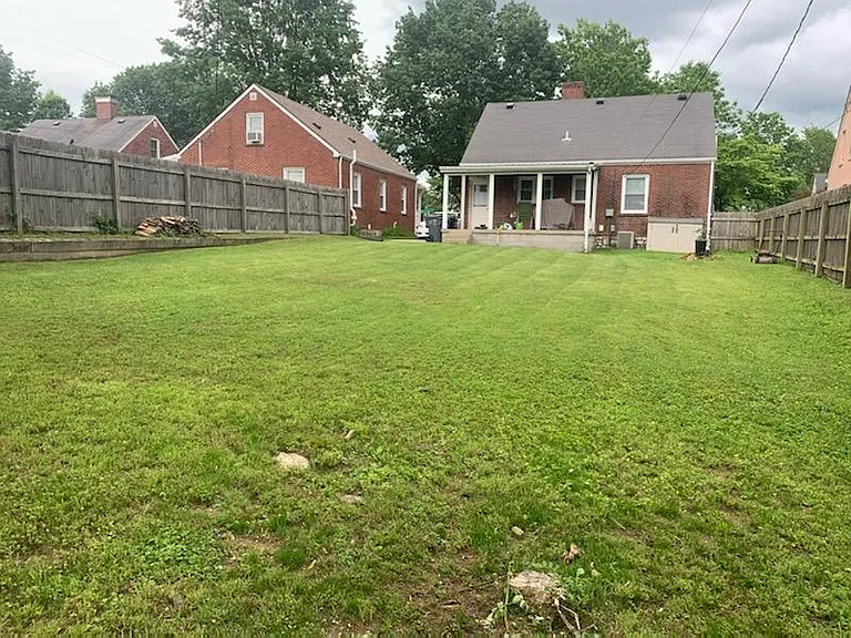613 Henry Clay Blvd — Photo 2