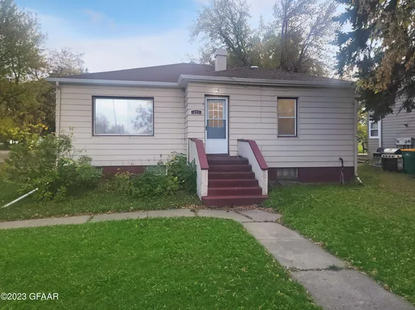 123 E Caledonia Ave, Hillsboro, ND 58045