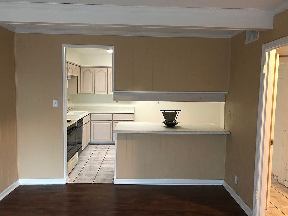 1st image of 3649 Haughton Ln #2