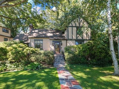 15 Lookout Circle, Larchmont, NY, 10538