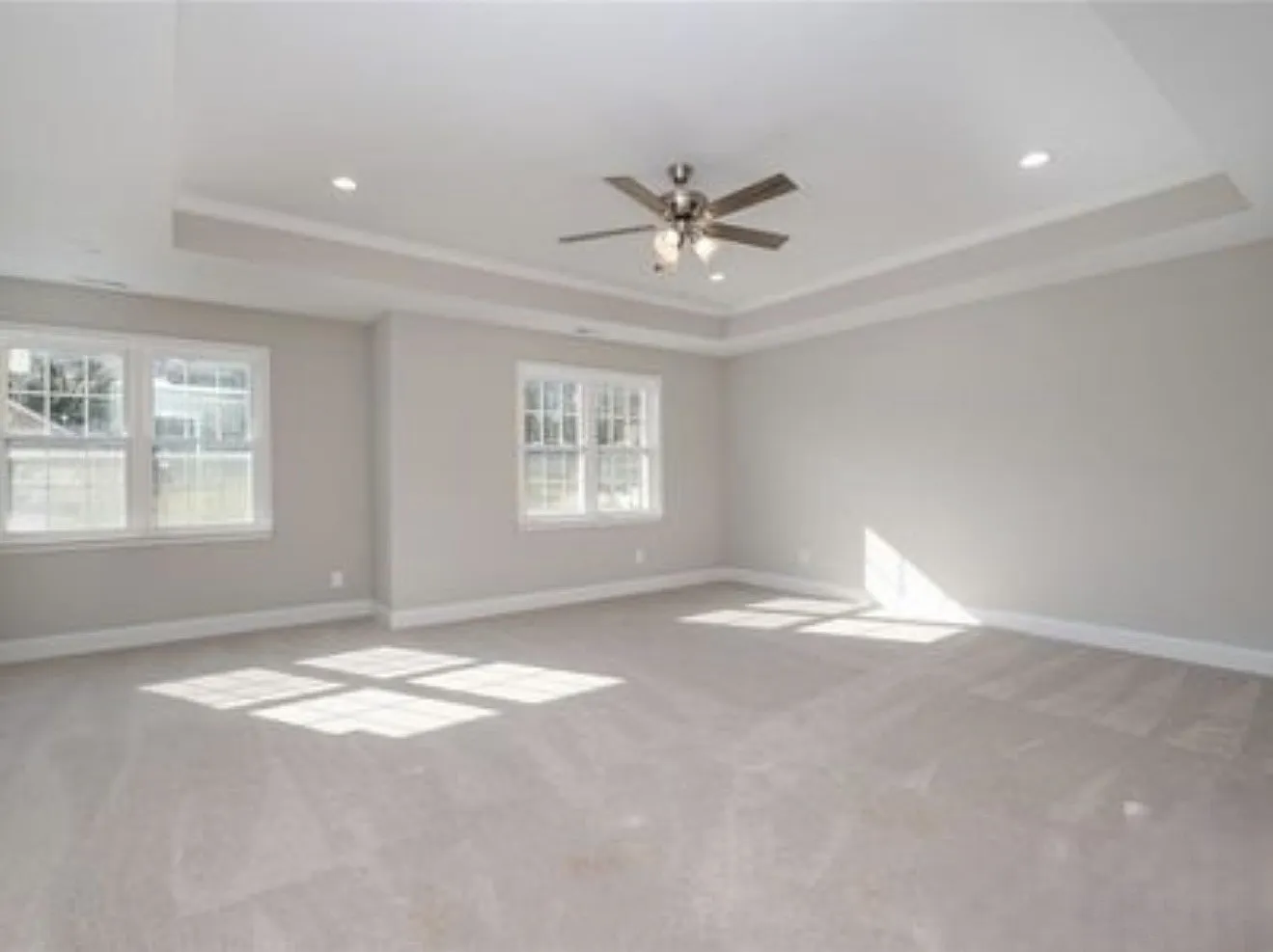 4 bed, 3.5 bath, 2448 sqft, $3,399 — Photo 3