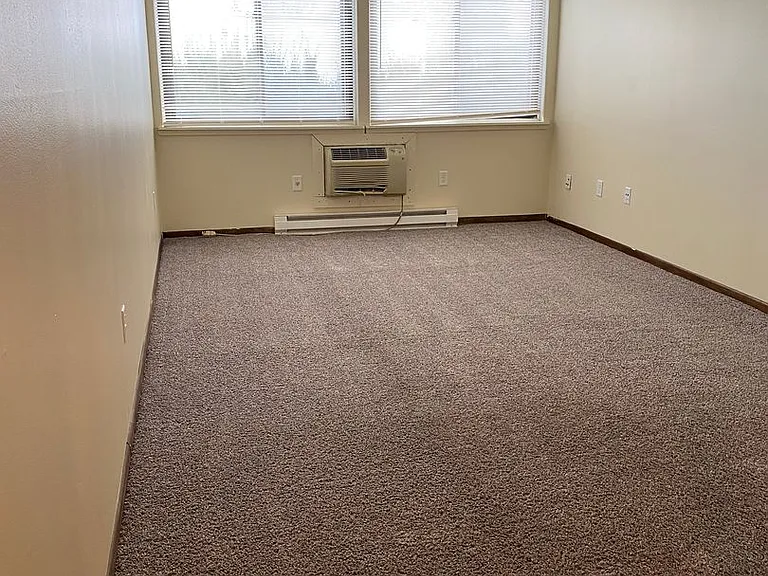 5021 Byrd Ave — Photo 2