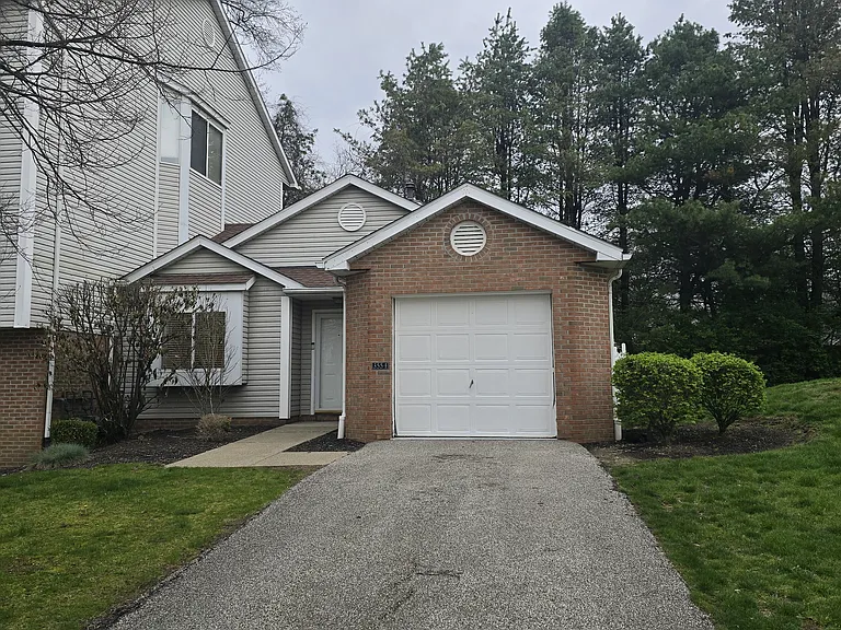 355 Village Pointe Dr #F — Photo 1