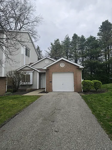 355 Village Pointe Dr #F Photo 1