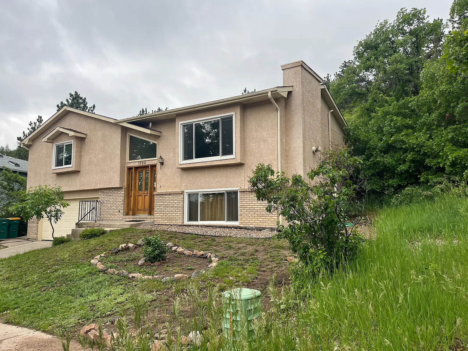 3 bed, 2000 sqft, $2,350 — Photo 2