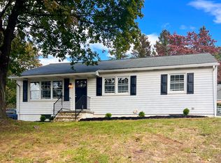 570 Black Rock Rd, Hanover, PA 17331