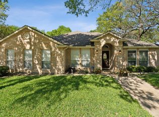 721 Red Oak Smt, Crowley, TX 76036