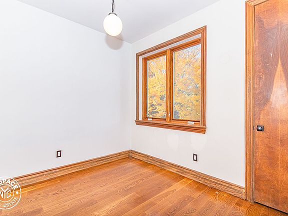 5th image of 871 Grand St