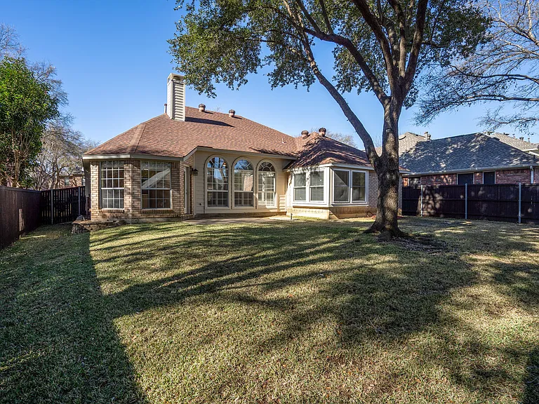 2724 Lakehollow Ln — Photo 28