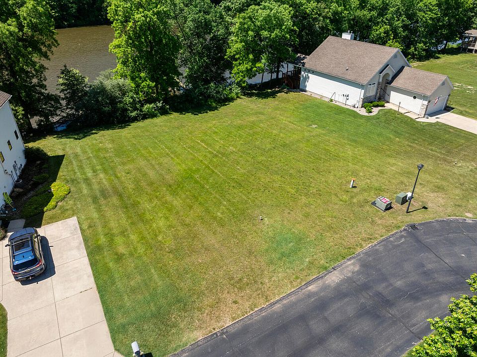 1st image of 578 Swan River Dr