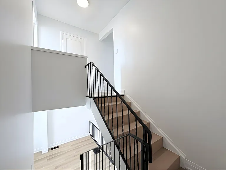 195 Mohawk St — Photo 14