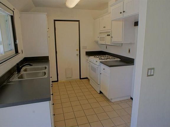 3rd image of 15036 Campus Park Dr APT C