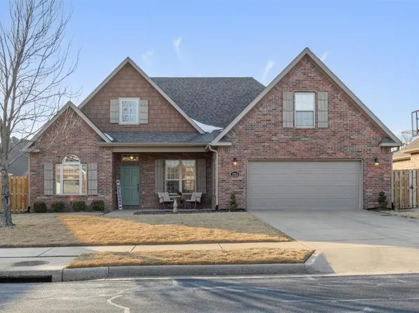3902 SW Stonefield St, Bentonville, AR 72713