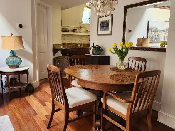 6 Howe Ave, Newport, RI